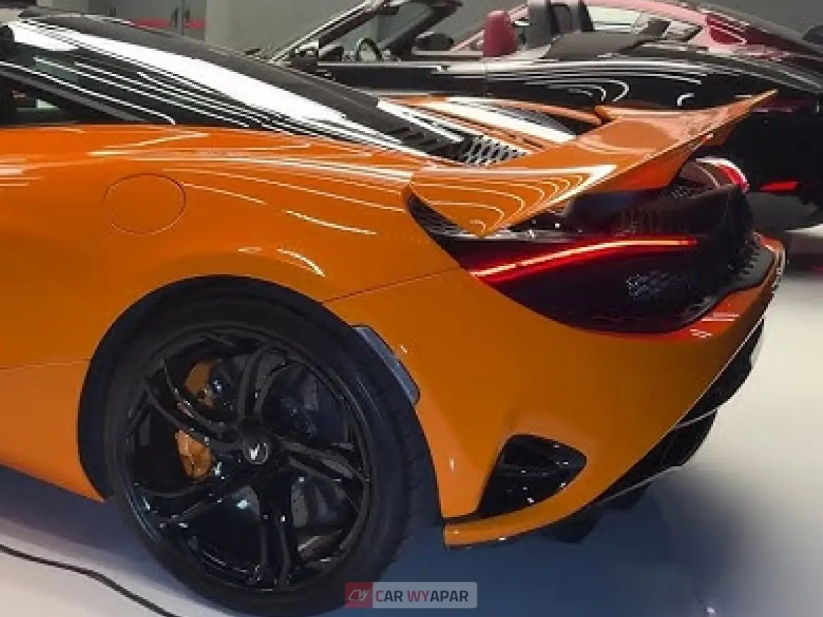 Mclaren 750 S Top Feature